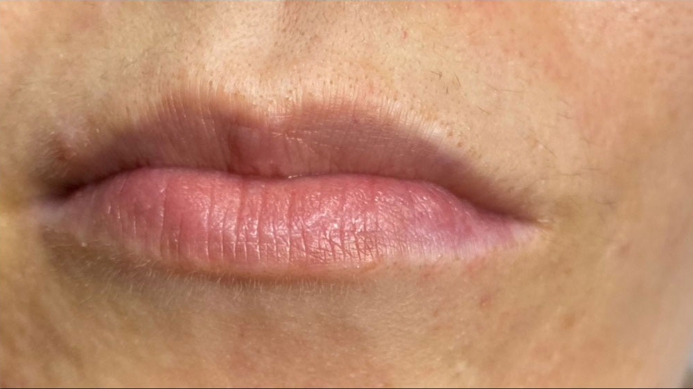 Aquarell Lips Technique: Lippen vor dem PMU